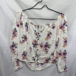 Cute flowy Xl cropped shirt